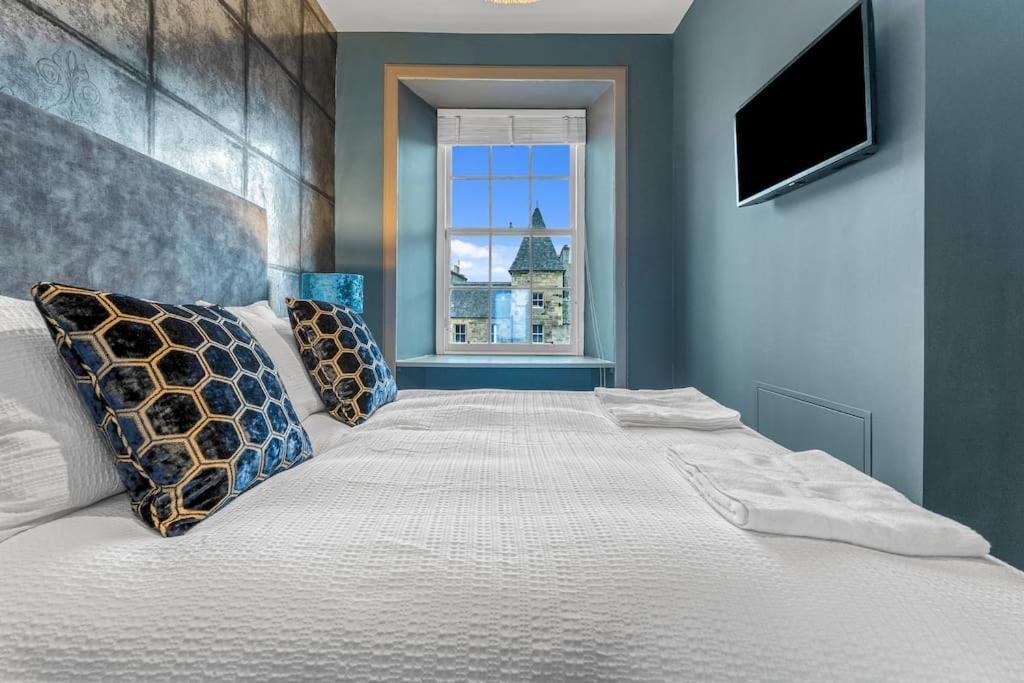 Boutique Modern Royal Mile Apartment Sleeps 4 에든버러 외부 사진
