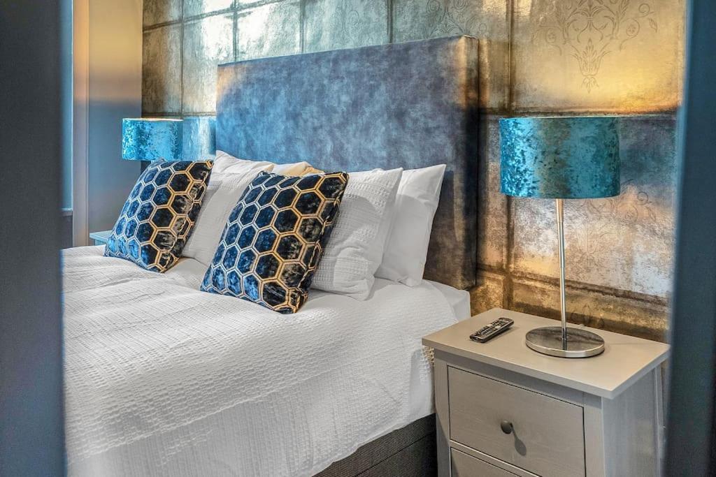 Boutique Modern Royal Mile Apartment Sleeps 4 에든버러 외부 사진