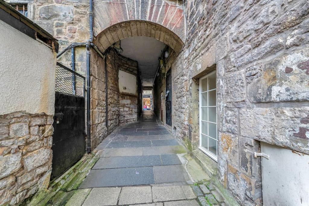 Boutique Modern Royal Mile Apartment Sleeps 4 에든버러 외부 사진